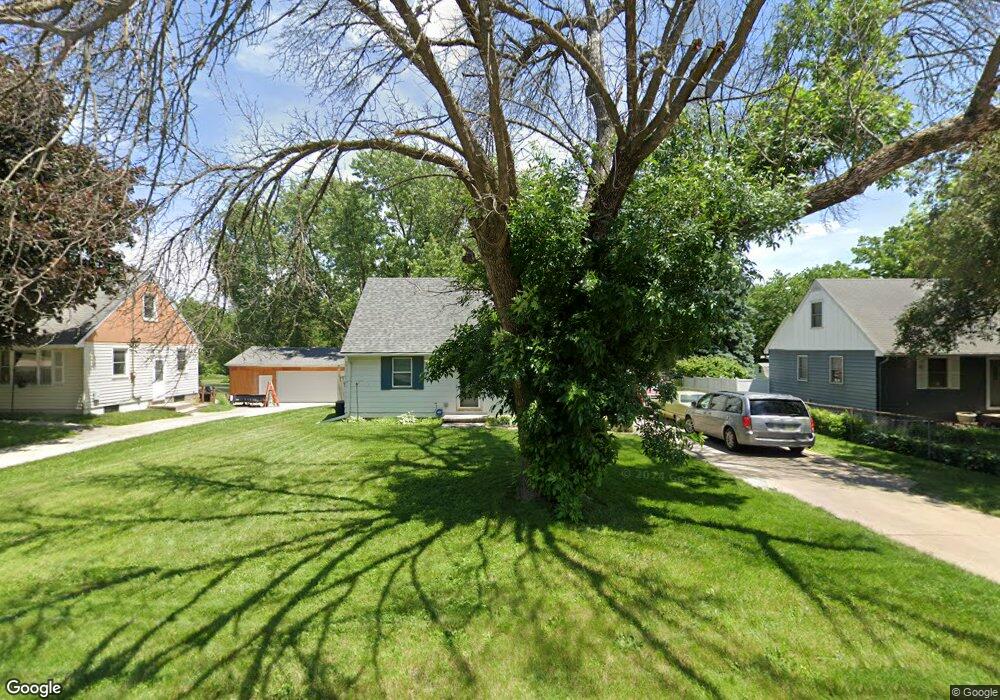 3905 E 30th St, Des Moines, IA 50317 - photo 1