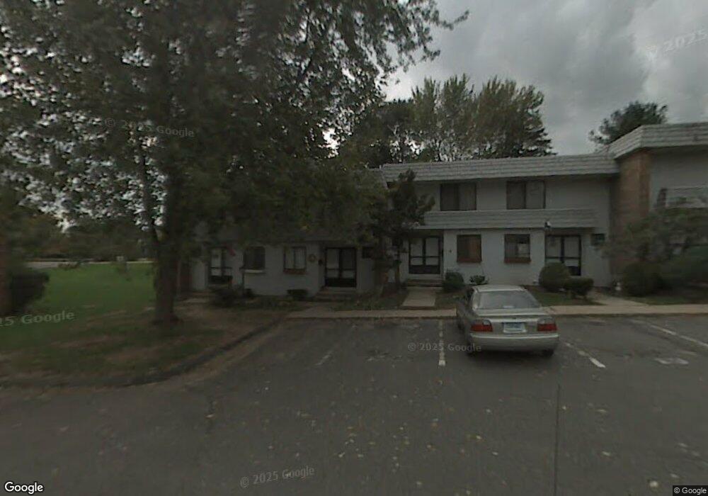 21 Chestnut Ct, Cromwell, CT 06416 - photo 1