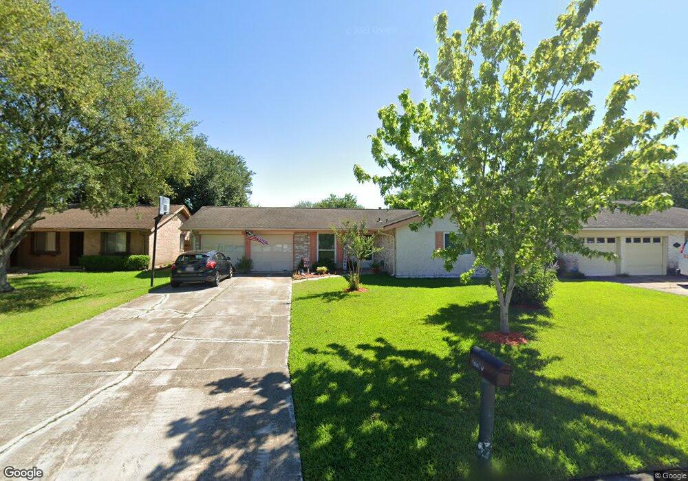 16639 Tibet Rd, Friendswood, TX 77546 - photo 1