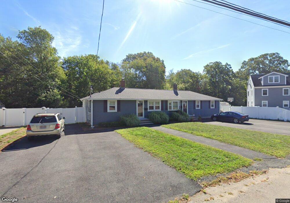 36 Rhodes Cir, Hingham, MA 02043 - photo 1