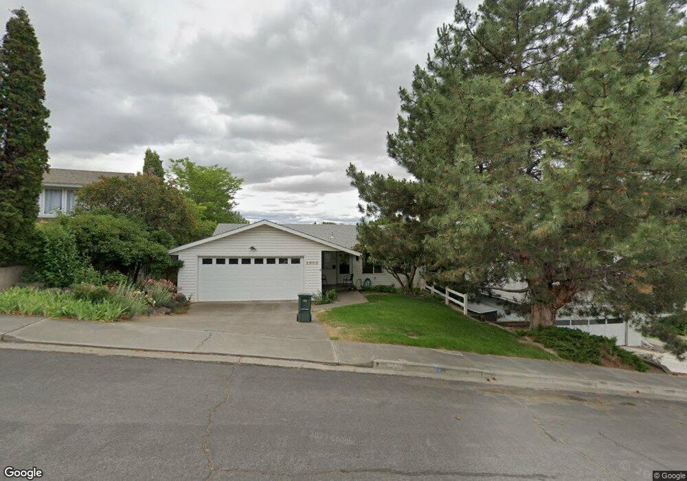 2002 SW Quinney Dr, Pendleton, OR 97801 - photo 1