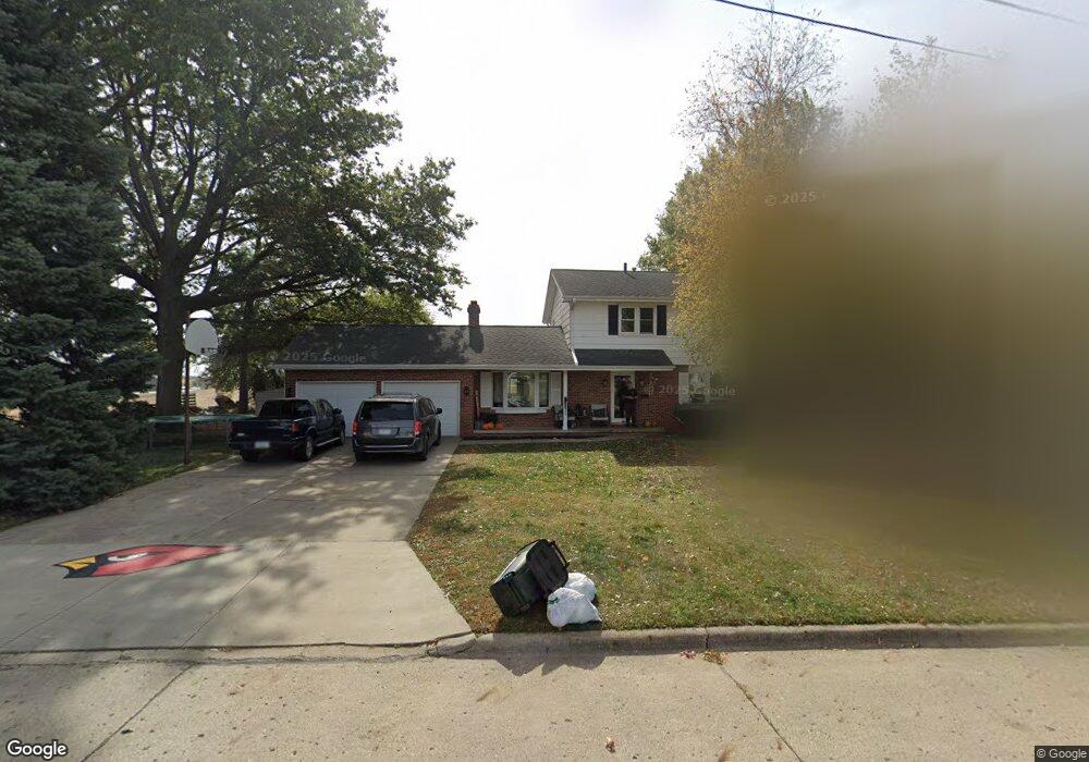 2909 S 3rd Ave E, Newton, IA 50208 - photo 1