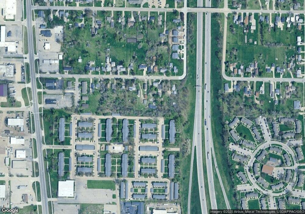 353 28th Ave SW, Cedar Rapids, IA 52404 - photo 1