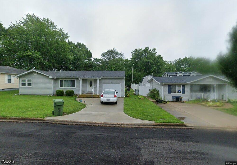 330 7th St, Farmington, MO 63640 - photo 1