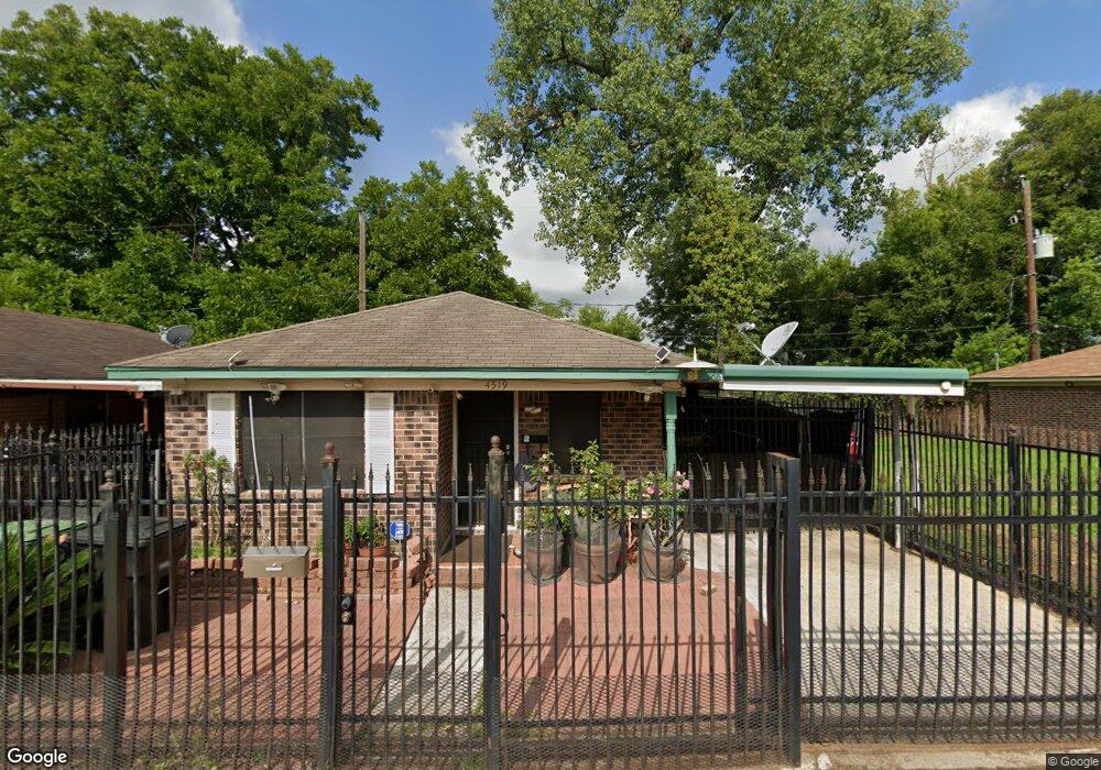 4519 Pecan Park Cir, Houston, TX 77018 - photo 1