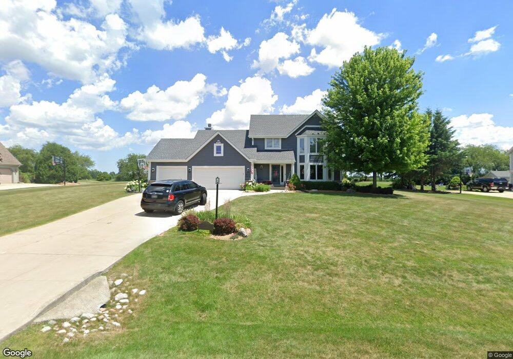 W278N5438 Hanover Hill Rd, Sussex, WI 53089 - photo 1