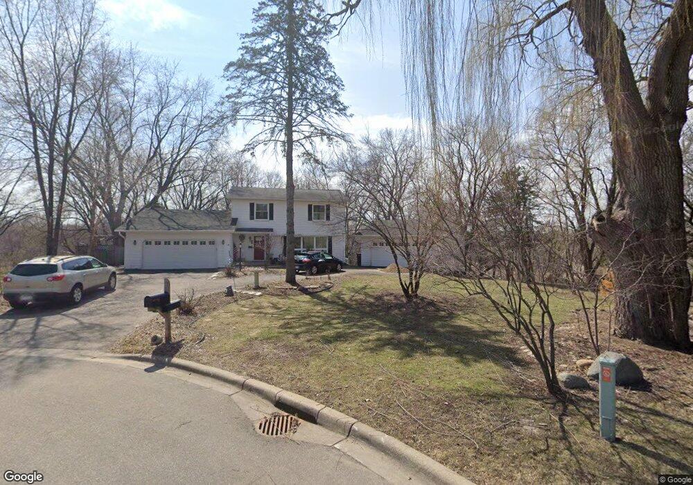 5980 Ivy Ln, Minnetonka, MN 55345 - photo 1