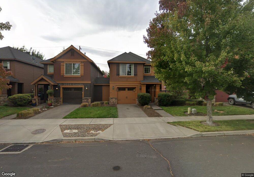 20261 Schaeffer Dr, Bend, OR 97701 - photo 1