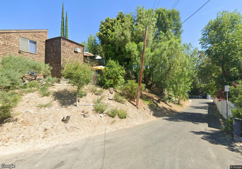 4911 Alatar Dr, Woodland Hills, CA 91364 - photo 1