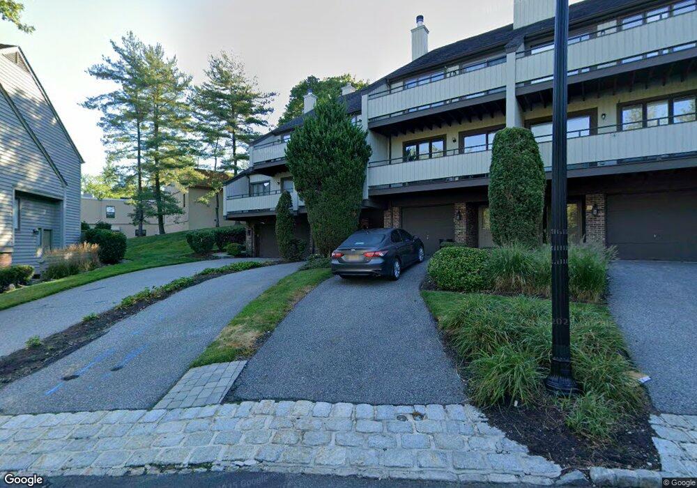 15 Meadowview Ct, Leonia, NJ 07605 - photo 1