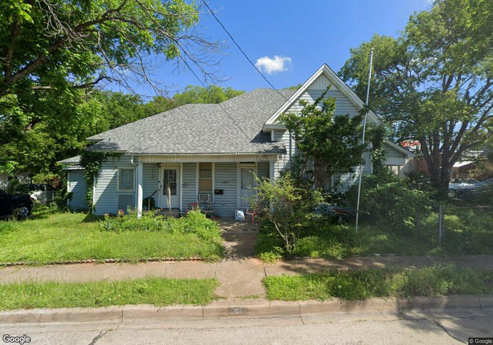 107 W Wilson St, Cleburne, TX 76033 - photo 1