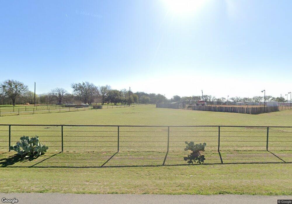 5805 Meadow Ridge Dr, Weatherford, TX 76087 - photo 1