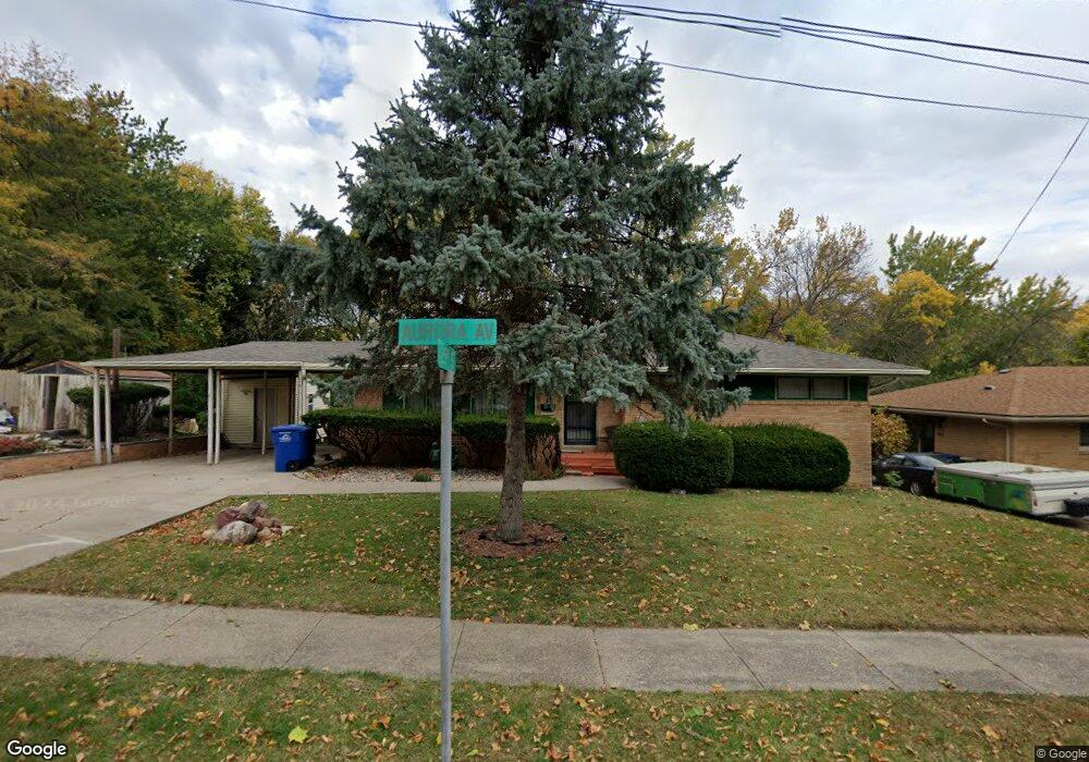 2815 Aurora Ave, Des Moines, IA 50310 - photo 1