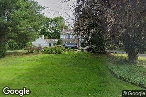 9 Broadlawn Ave, Great Neck, NY 11024