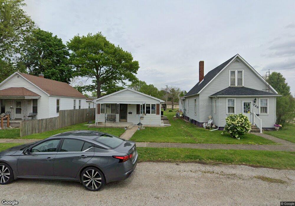 724 Wichita Ave, Lincoln, IL 62656 - photo 1