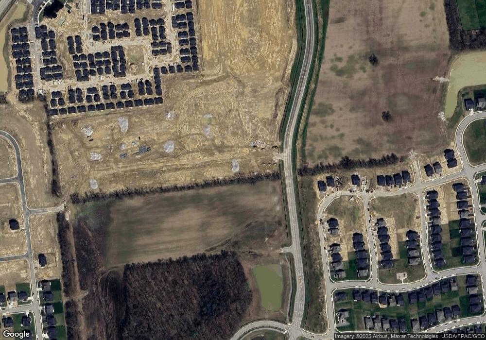 7907 Grassland Dr, Plain City, OH 43064 - photo 1