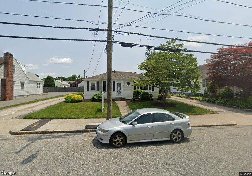 1556 Cranston St, Cranston, RI 02920 - photo 1