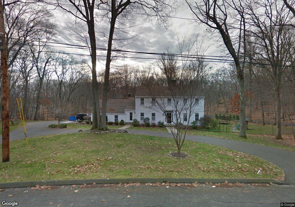 405 Fallowfield Rd, Fairfield, CT 06824 - photo 1