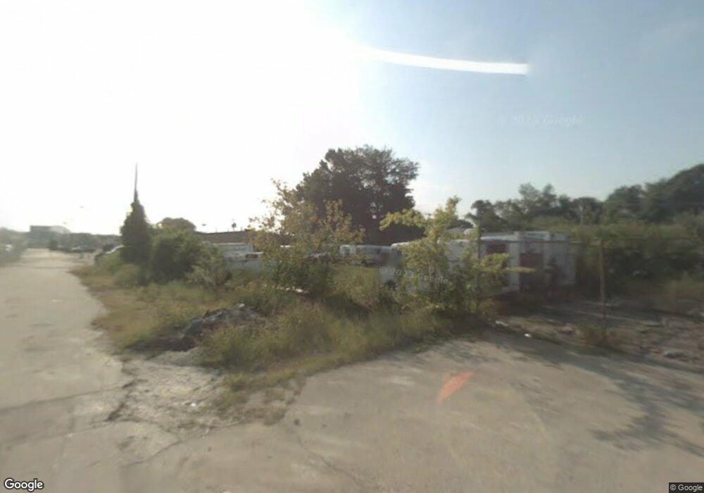 88 Powhaton, Warwick, RI 08226 - photo 1