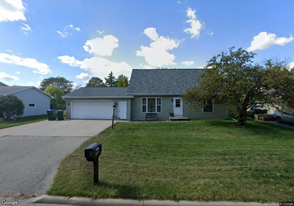 1709 N Whitney Dr, Appleton, WI 54914 - photo 1