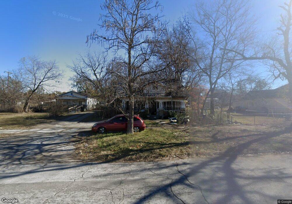 605 N Alabama Ave, Okmulgee, OK 74447 - photo 1