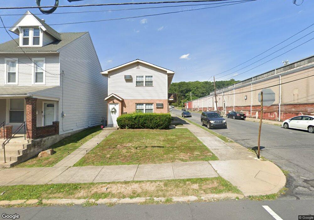 229 S Carlisle St, Allentown, PA 18109 - photo 1