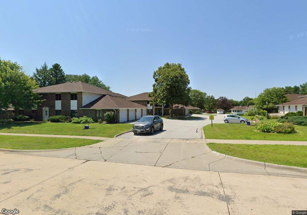 1108 49th St unit 3, West Des Moines, IA 50266 - photo 1