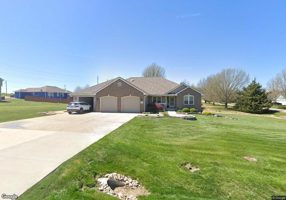 6025 SW 40th Terrace, Topeka, KS 66610 - photo 1
