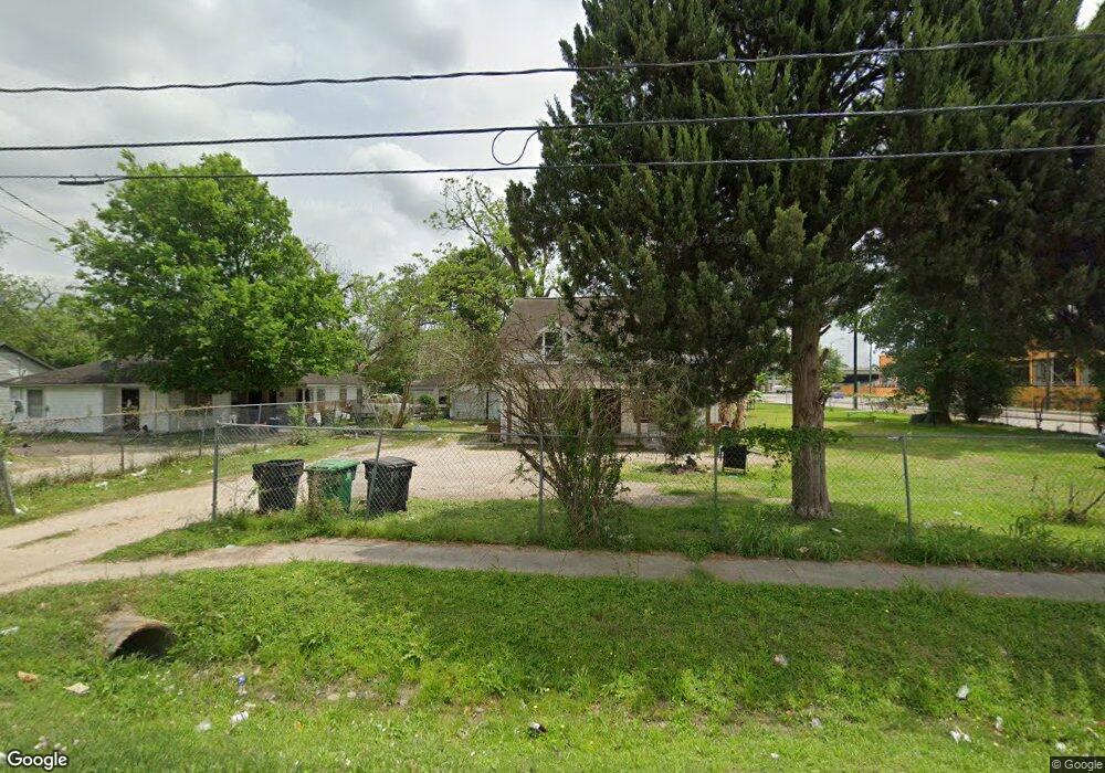 7706 Curry Rd, Houston, TX 77093 - photo 1