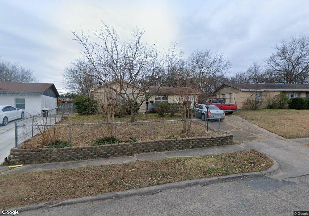 1216 Edgemont Dr, Mesquite, TX 75149 - photo 1