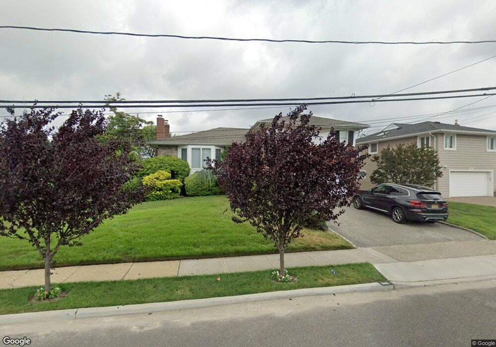 1915 George Ct, Merrick, NY 11566 - photo 1