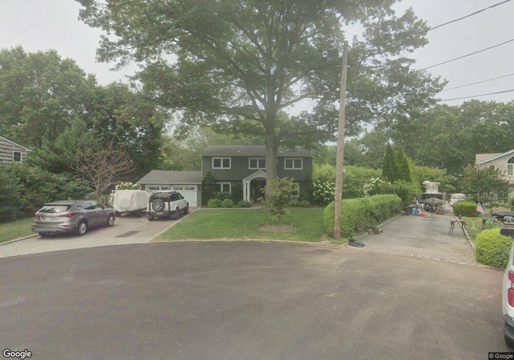 14 Cosgrove Dr, Glen Cove, NY 11542 - photo 1