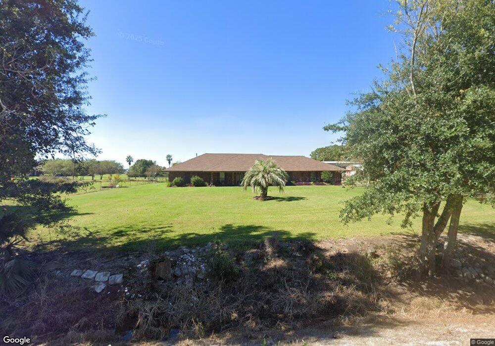 398 Hodson Ln, Raceland, LA 70394 - photo 1