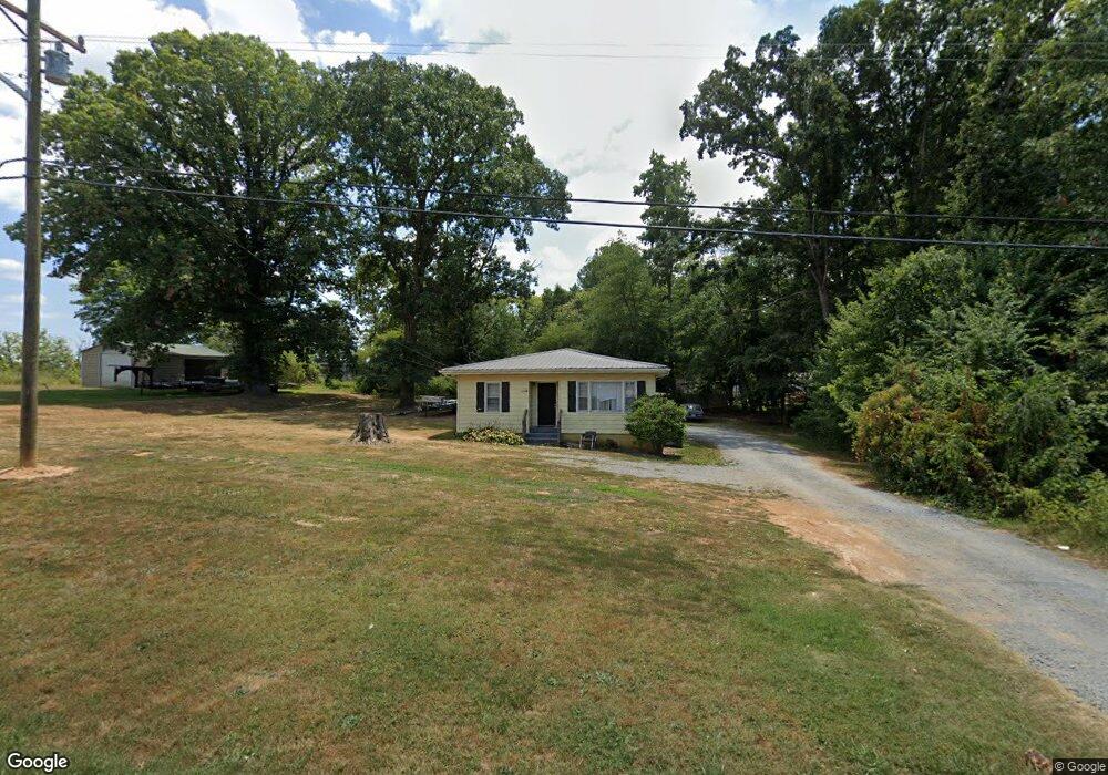 121 Pineview St, Asheboro, NC 27203 - photo 1