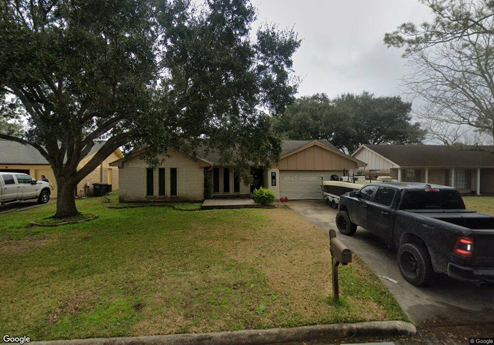 1601 Kings Park Dr, Alvin, TX 77511 - photo 1