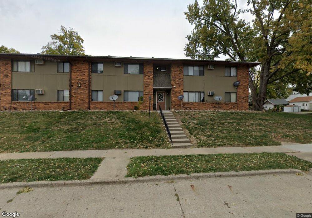 706 S 2nd Ave W, Newton, IA 50208 - photo 1