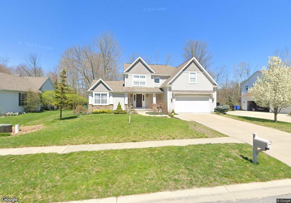 5604 Plumtree Ln, Midland, MI 48642 - photo 1