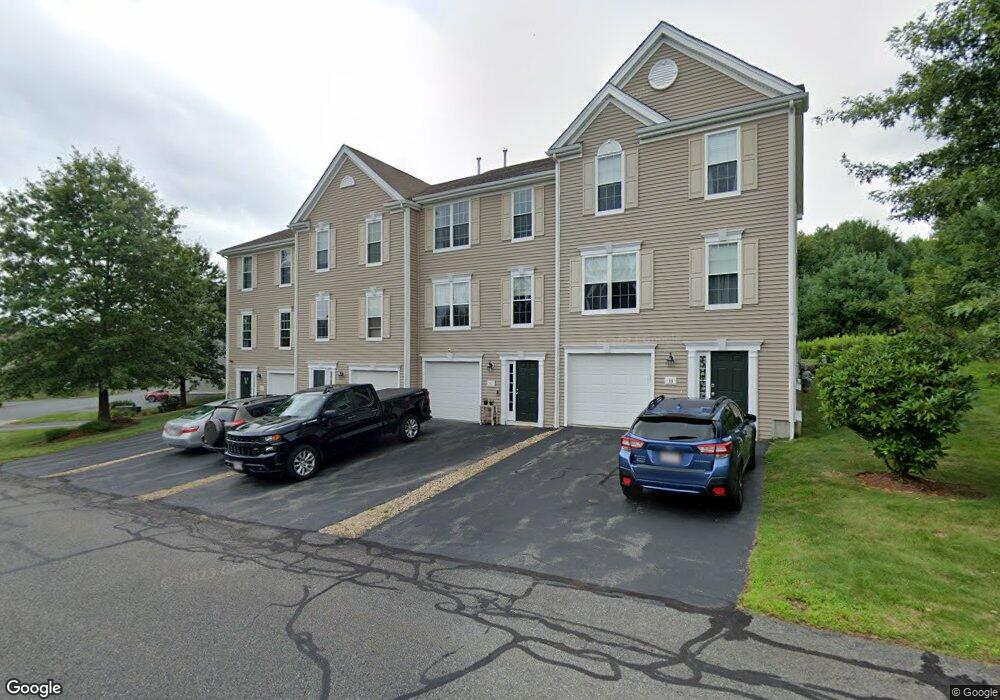 33 Buttercup Ln, South Grafton, MA 01560 - photo 1