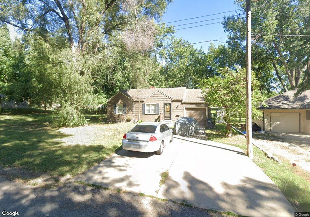 1205 NW B St, Blue Springs, MO 64015 - photo 1