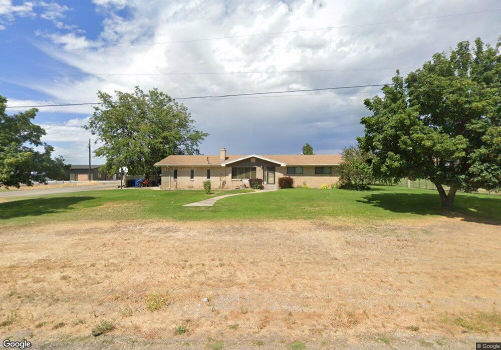 215 E 9300 S, Paradise, UT 84328 - photo 1