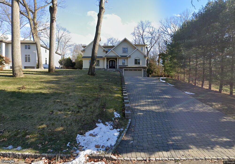 14 Whitewood Rd, Tenafly, NJ 07670 - photo 1