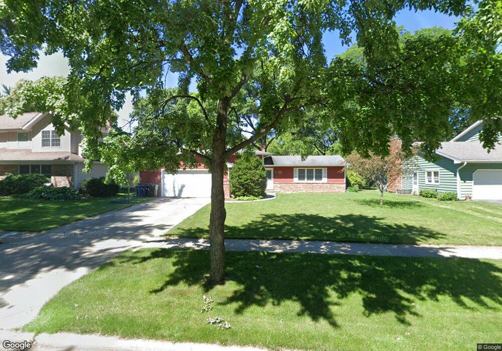 1521 Killdeer Dr, Naperville, IL 60565 - photo 1