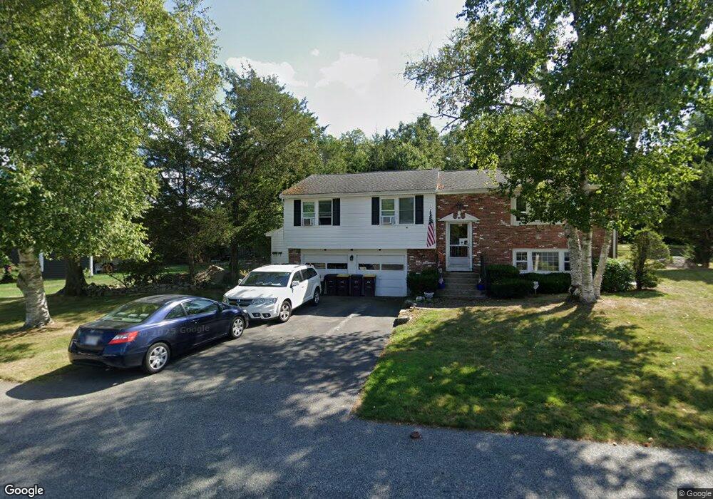 31 Mill River Dr, Weymouth, MA 02188 - photo 1