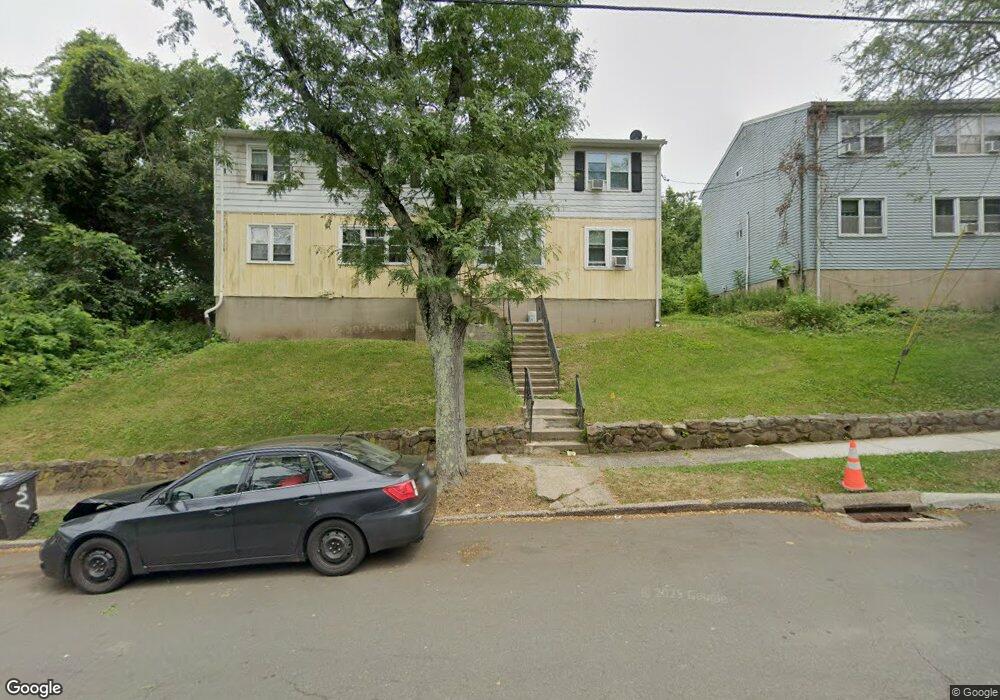 6 Oak Ridge Dr unit 2,3,4, New Haven, CT 06513 - photo 1