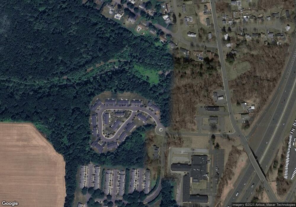 8 Woodridge Dr unit 4, Windsor Locks, CT 06096 - photo 1