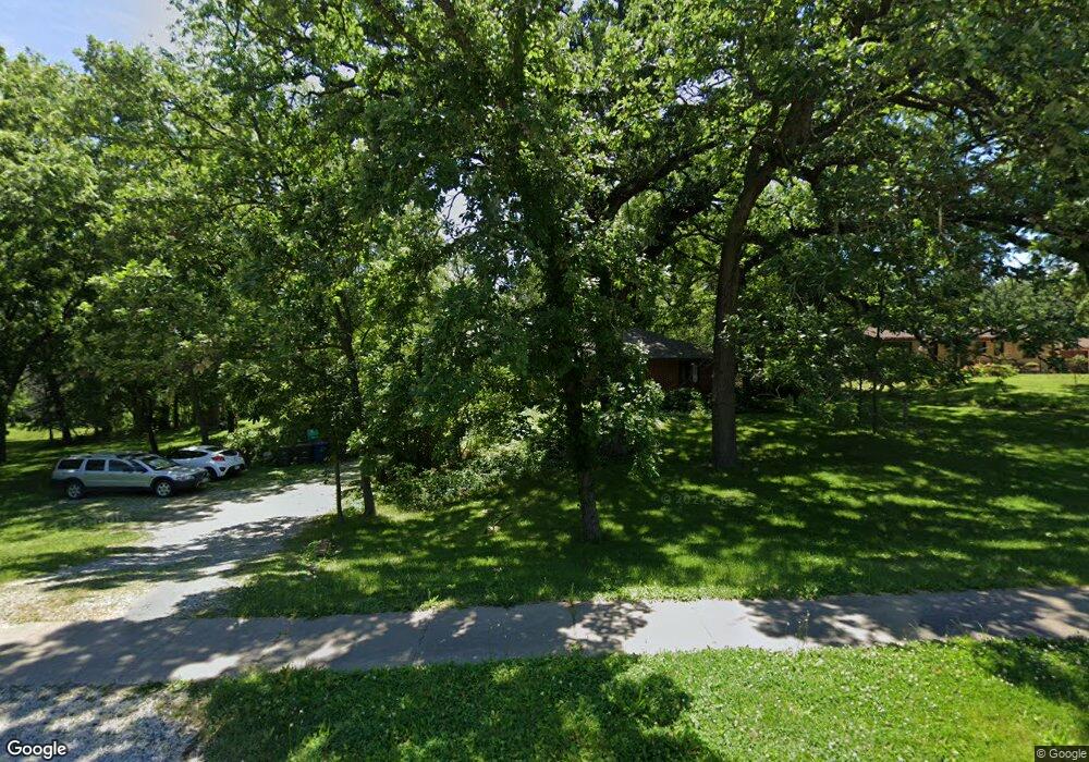 1701 Evergreen Ave, Des Moines, IA 50320 - photo 1