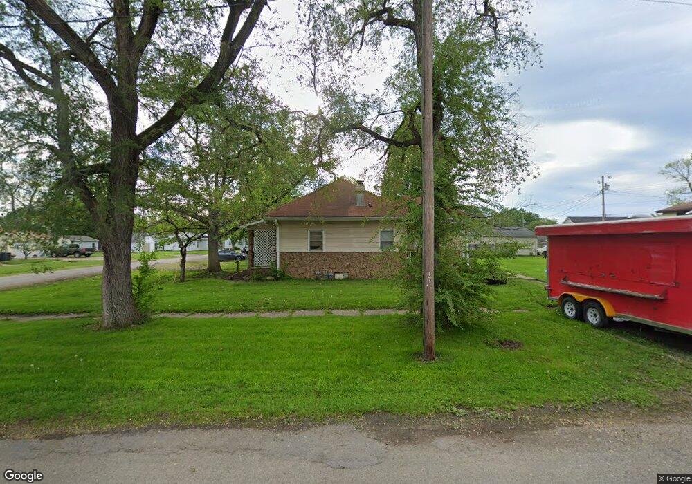 1221 Piatt Ave, Mattoon, IL 61938 - photo 1
