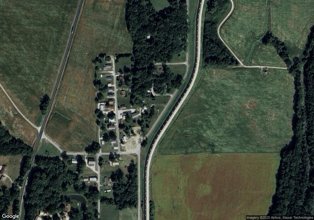 304 E Albert St, Edwardsport, IN 47528 - photo 1