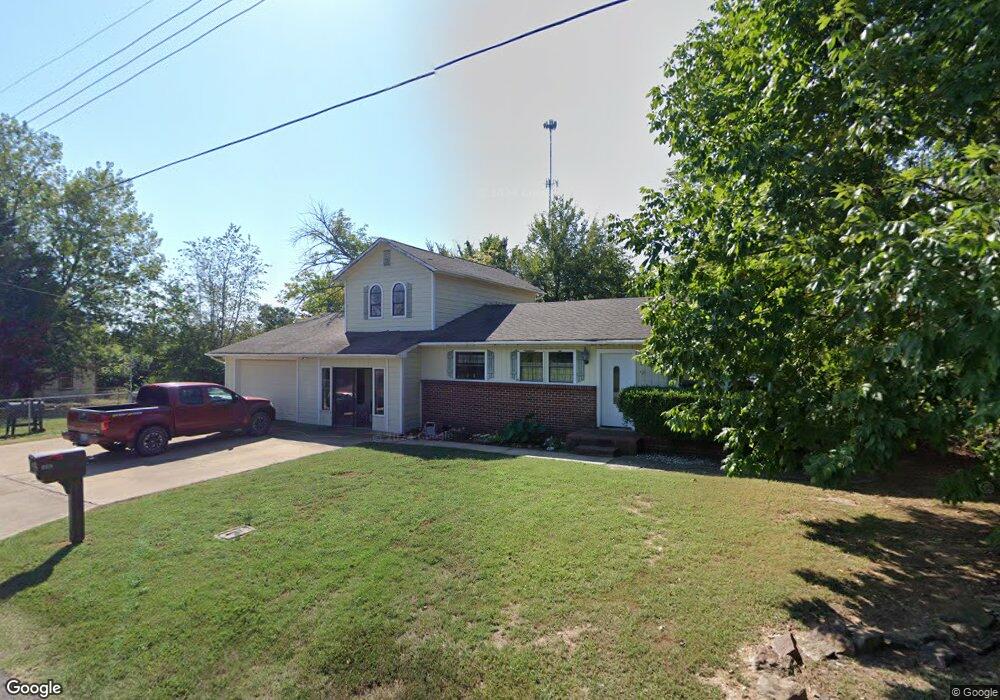 502 SW 8th St, Muldrow, OK 74948 - photo 1