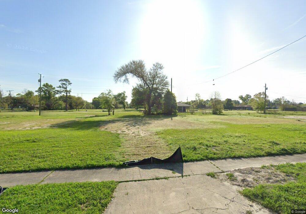 2705 General Moore Ave, Lake Charles, LA 70615 - photo 1